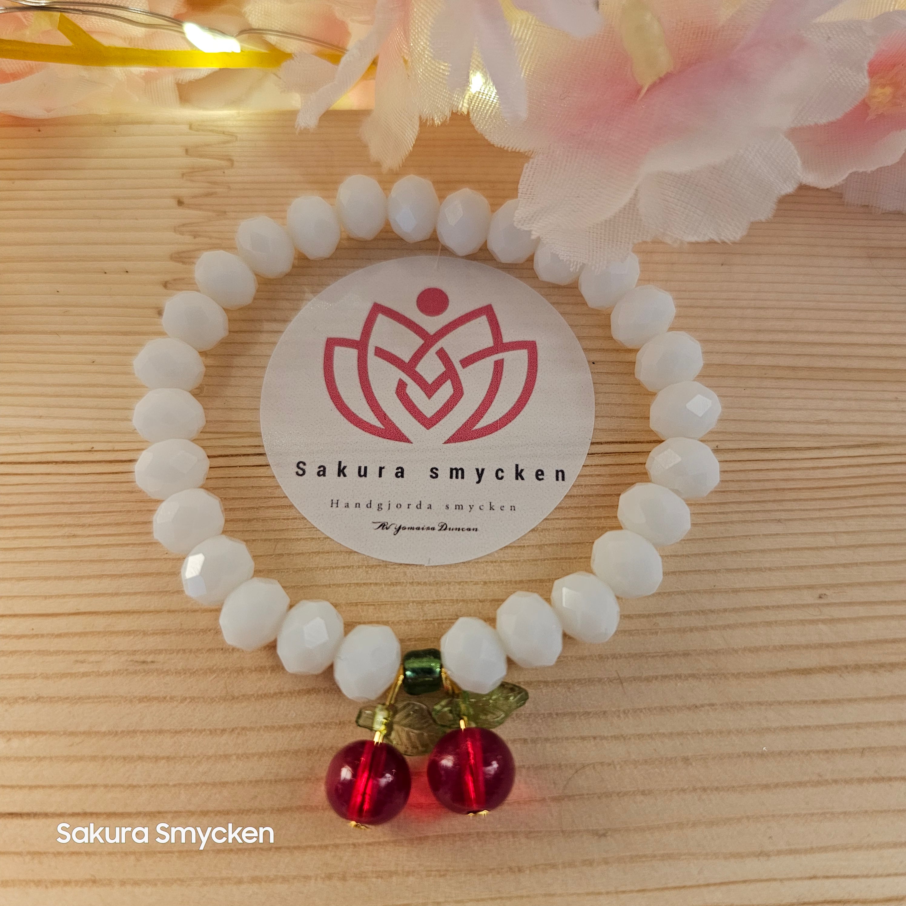 Körsbärsdröm i vitt & rött