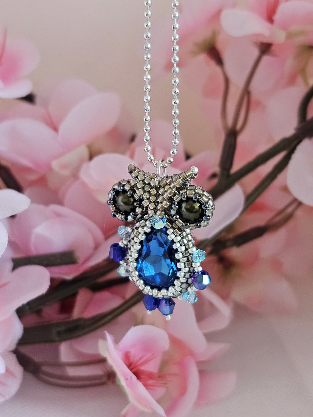 Handgjort Boho Uggla Halsband – Blå Kristall & Toho Beads