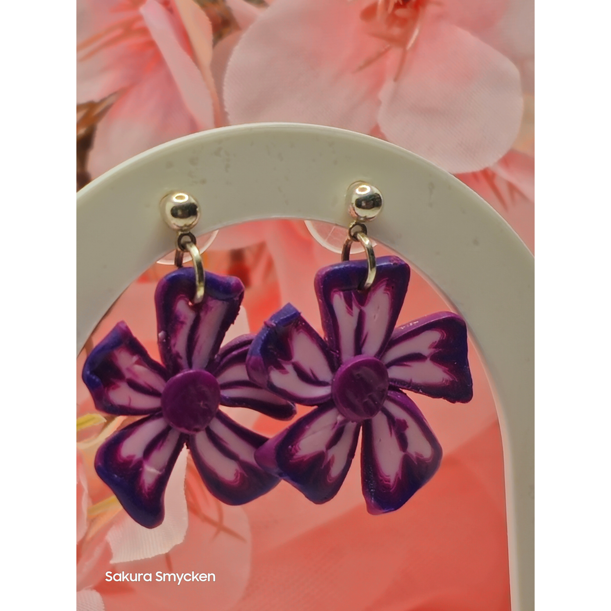 Blomörhängen i Polymerlera