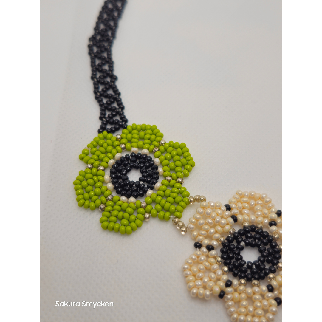 Blommande Färgprakt – Handgjort halsband